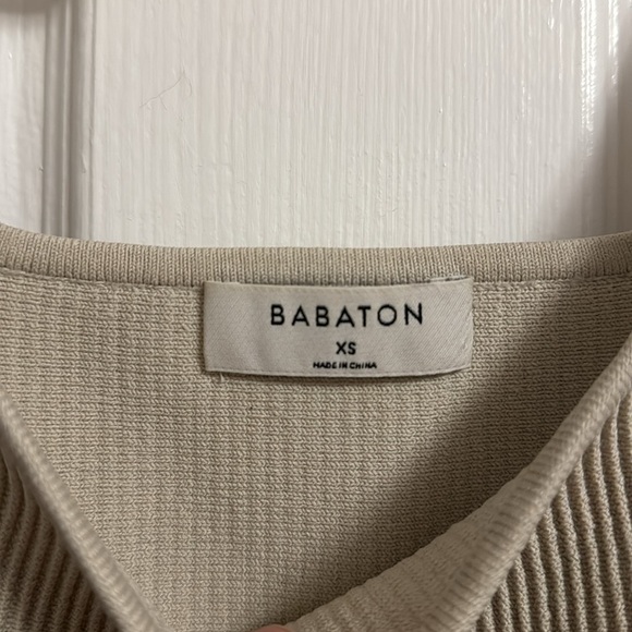 Aritzia | Babaton Sculpt Knit Squareneck Cropped Tank (XS, Matte Pearl) - Picture 4 of 7